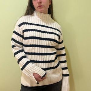 Zara sweater — NEW WITH TAGS